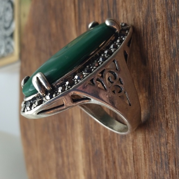 Victorian oval emerald green vanity ring size 10 R367 - Picture 3 of 5